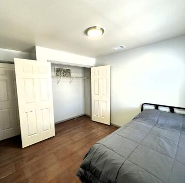 SA354-Bedroom
