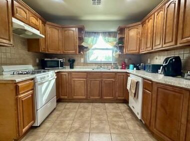 SA2074_Kitchen1-500