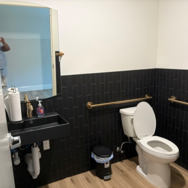GH2670-BathRoom2